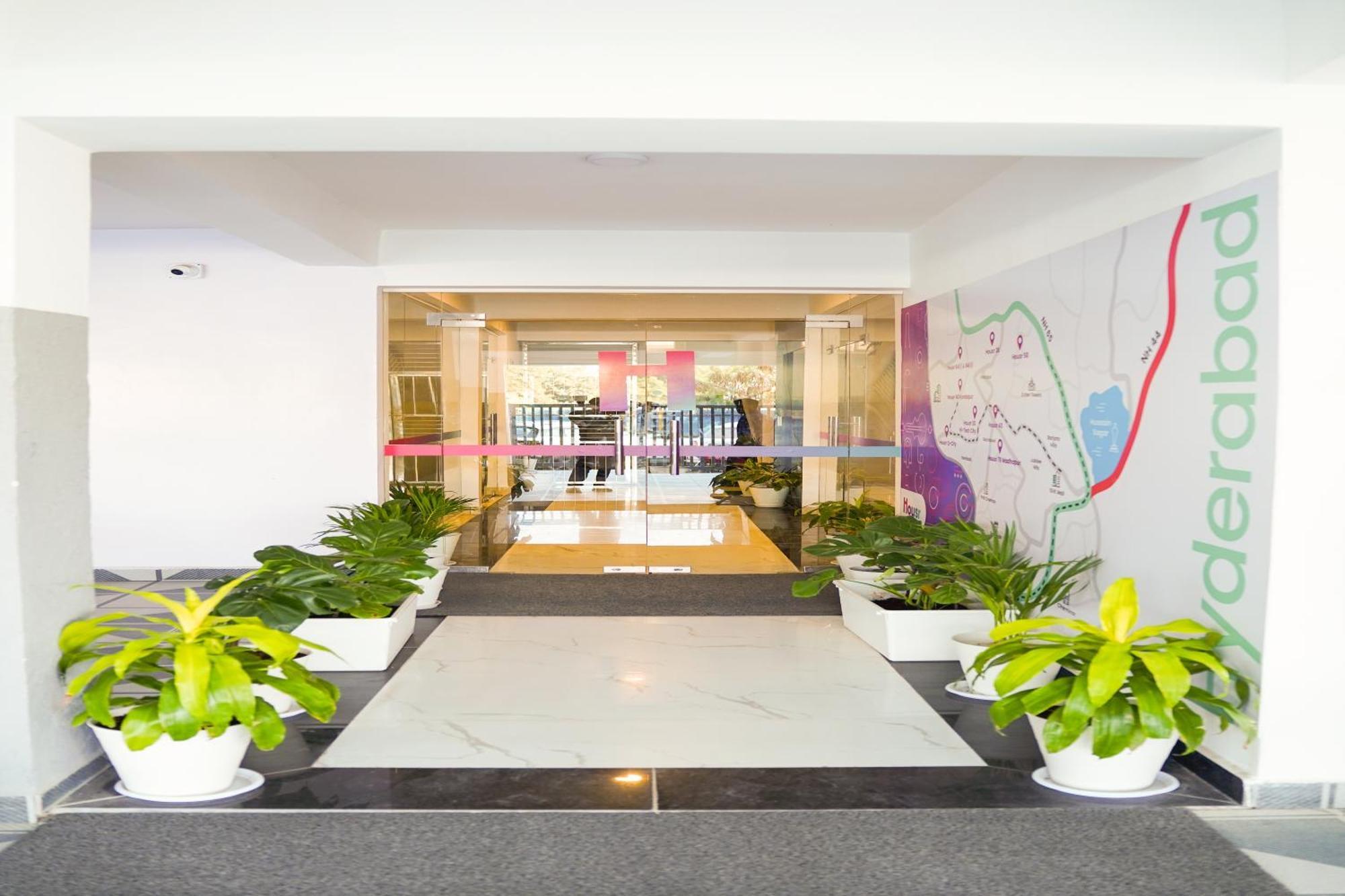 Housr 78 Madhapur Hitech City Near Yashoda Hospital Hyderabad Exteriör bild